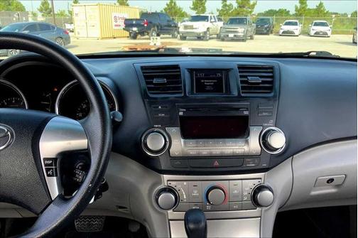2012 Toyota Highlander SE