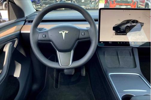 2024 Tesla Model Y Long Range Dual Motor All-Wheel Drive