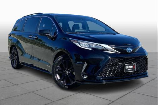 2021 Toyota Sienna XSE 7 Passenger