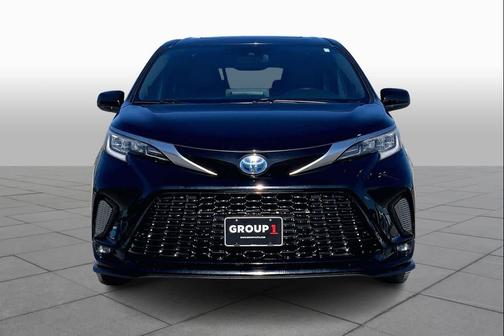 2021 Toyota Sienna XSE 7 Passenger