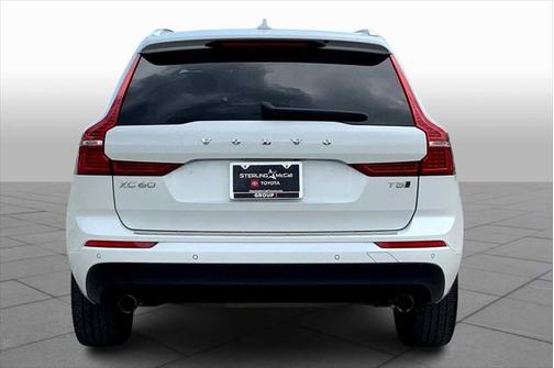 2021 Volvo XC60 T5 Momentum