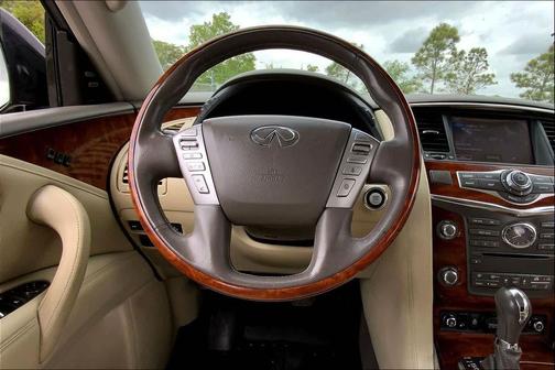 2017 INFINITI QX80 Base