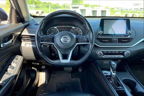 2020 Nissan Altima SR FWD