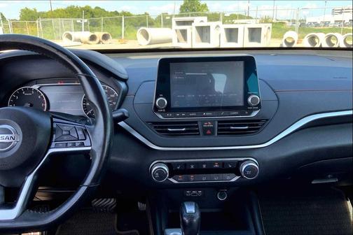 2020 Nissan Altima SR FWD