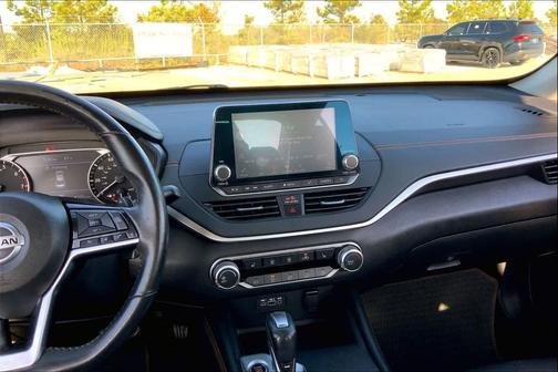 2020 Nissan Altima SR FWD