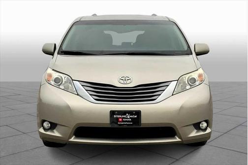 2016 Toyota Sienna XLE