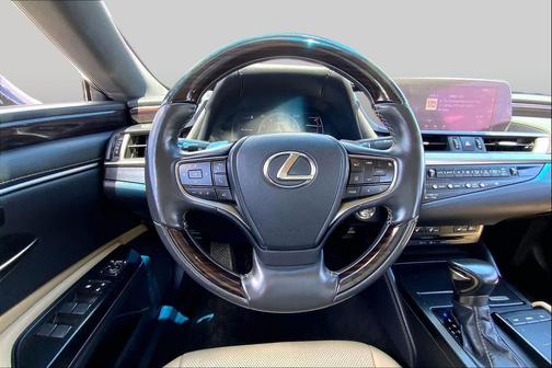 Eminent White Pearl 2020 Lexus ES 350 Base