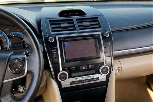 2014 Toyota Camry Hybrid XLE