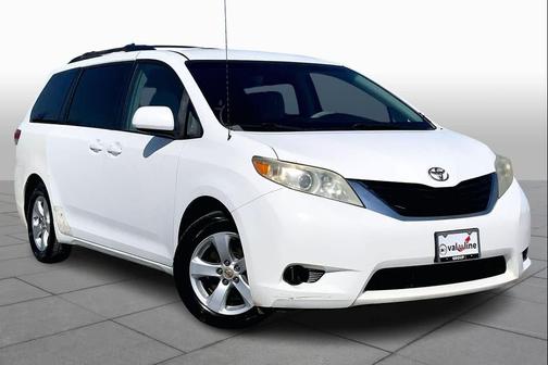 2011 Toyota Sienna LE