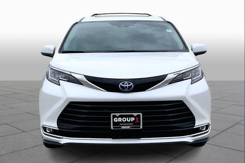 2023 Toyota Sienna XLE