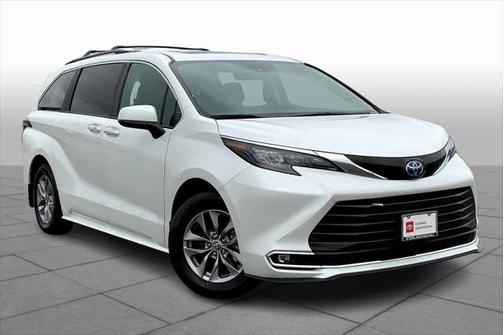 2024 Toyota Sienna XLE 7 Passenger