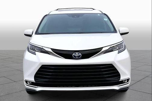 2022 Toyota Sienna XLE