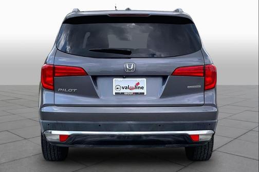 Modern Steel Metallic 2016 Honda Pilot Touring