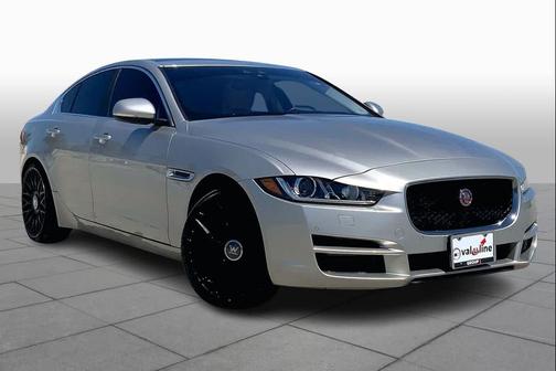 2017 Jaguar XE 35t Prestige