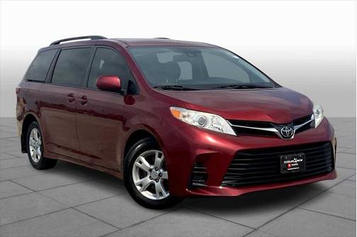 2018 Toyota Sienna LE