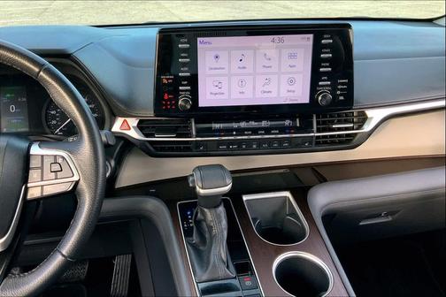 2021 Toyota Sienna XLE 8 Passenger