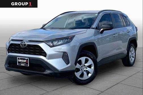Silver Sky Metallic 2019 Toyota RAV4 LE