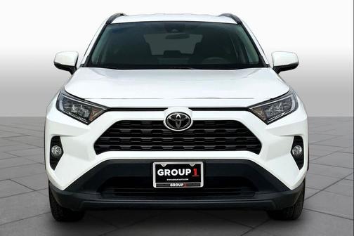 Super White 2020 Toyota RAV4 XLE