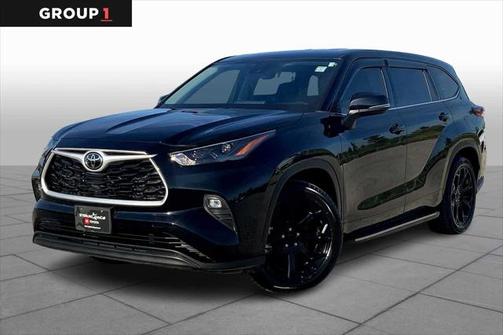 2022 Toyota Highlander LE