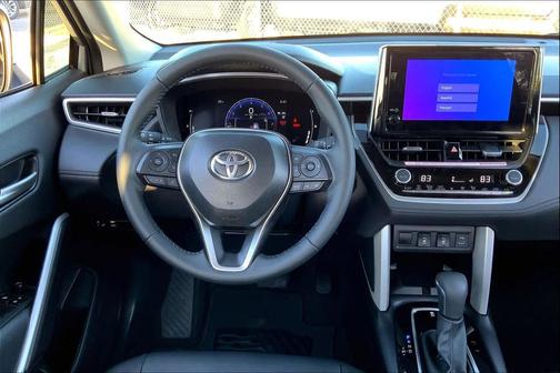 2025 Toyota Corolla Cross XLE