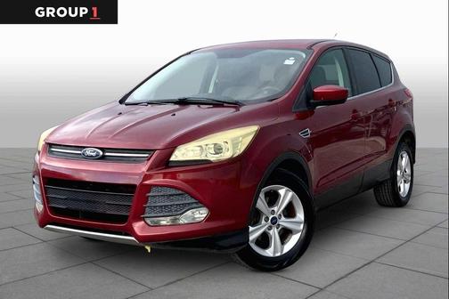 Ruby Red Metallic Tinted Clearcoat 2016 Ford Escape SE
