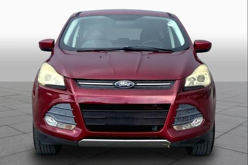 Ruby Red Metallic Tinted Clearcoat 2016 Ford Escape SE