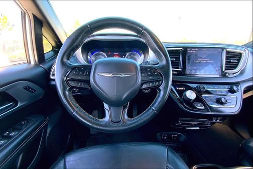 2020 Chrysler Pacifica Touring-L Plus