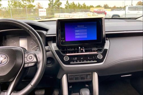 2025 Toyota Corolla Cross LE