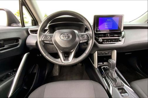 2025 Toyota Corolla Cross LE