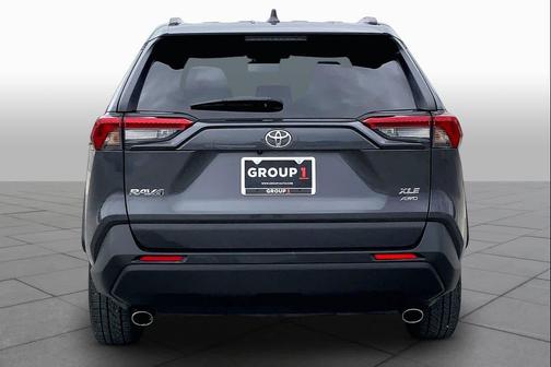 Magnetic Gray Metallic 2025 Toyota RAV4 XLE