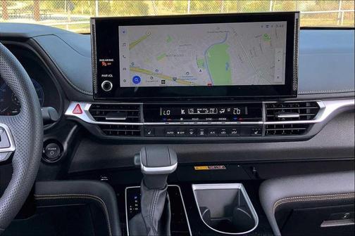 2025 Toyota Sienna Woodland Edition