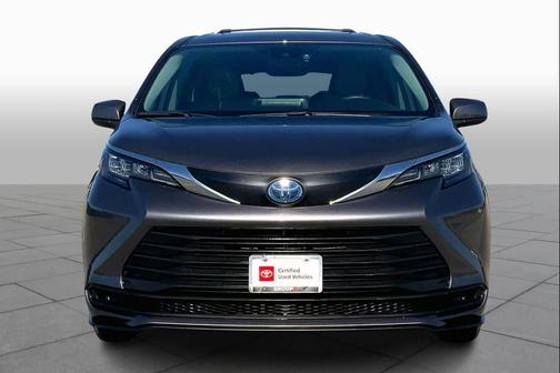 2024 Toyota Sienna LE