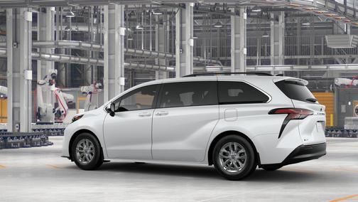 2025 Toyota Sienna XLE