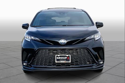 2025 Toyota Sienna XSE 7 Passenger