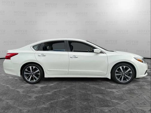 2016 Nissan Altima 2.5 SR