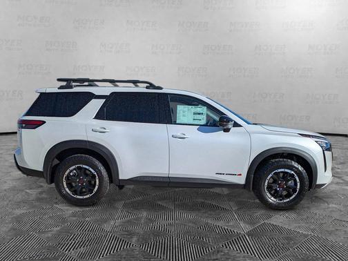 Everest White Pearl Tricoat 2026 Nissan Pathfinder Rock Creek