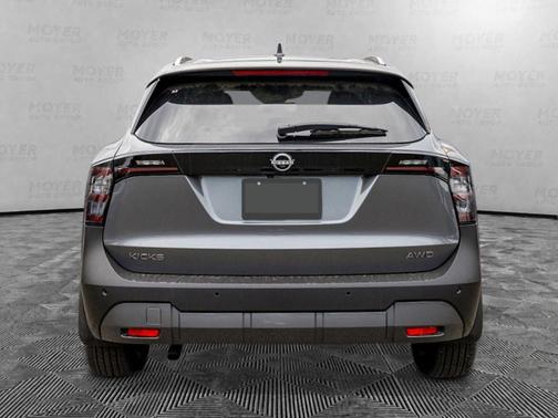 Gun Metallic 2026 Nissan Kicks SV