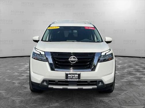 2022 Nissan Pathfinder SL 4WD