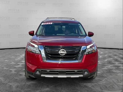 2022 Nissan Pathfinder SL 4WD