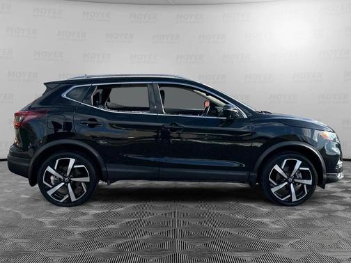 2021 Nissan Rogue Sport SL