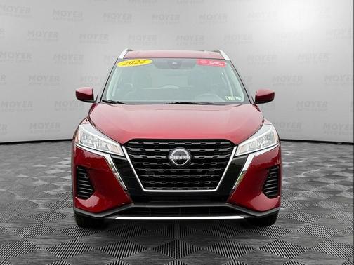 2022 Nissan Kicks SV