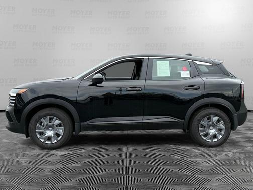 Super Black 2025 Nissan Kicks S