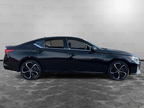 2023 Nissan Altima SR Intelligent AWD