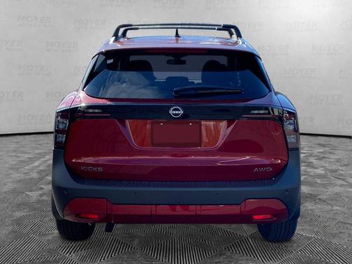 Scarlet Ember T 2026 Nissan Kicks SV