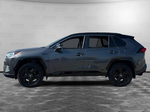Blizzard Pearl/Midnight Black Metallic 2021 Toyota RAV4 Hybrid SE