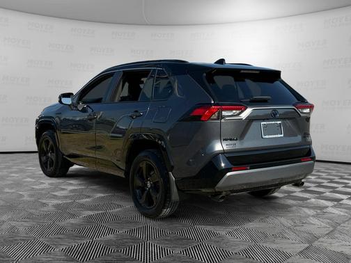 Blizzard Pearl/Midnight Black Metallic 2021 Toyota RAV4 Hybrid SE