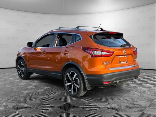 2022 Nissan Rogue Sport SL