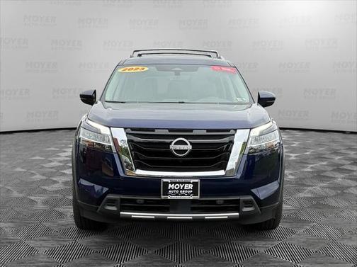 2023 Nissan Pathfinder SL 4WD