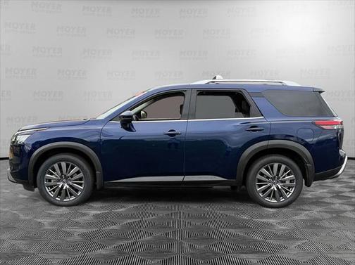 2023 Nissan Pathfinder SL 4WD