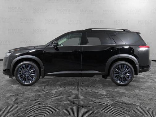 Super Black 2026 Nissan Pathfinder SL